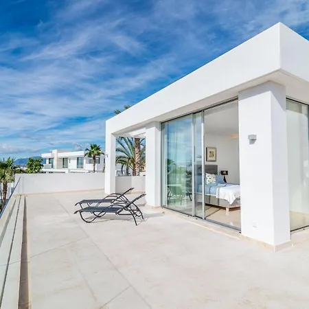 Modern And Luxurious Family Close To The * Marbella